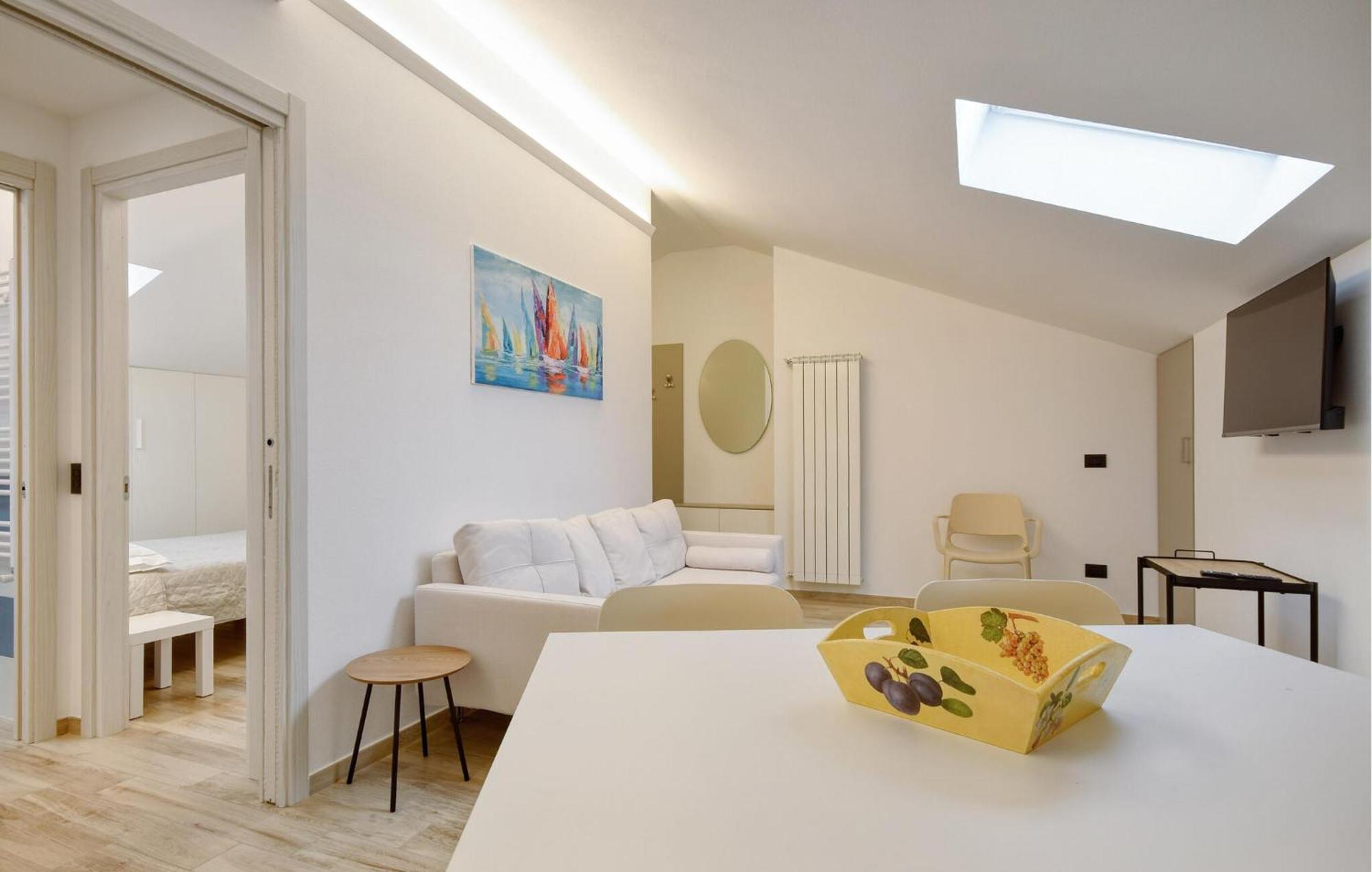 Beautiful Apartment In Moneglia With Kitchen Extérieur photo